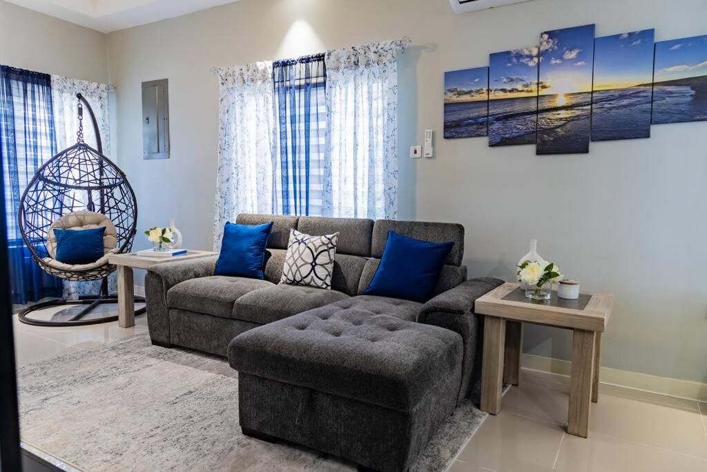 Pyramid Point Manor Villa โอโชรีโอส ภายนอก รูปภาพ